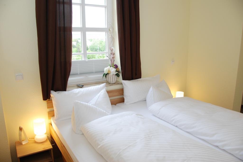 Kindelbrueck Landhotel Altes Pfarrhaus חדר תמונה